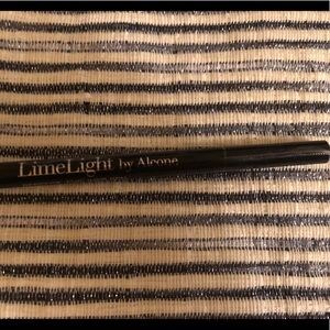 LimeLight/LimeLife perfect eyeliner pen